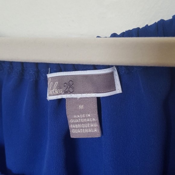 🚫SOLD🚫 Chelsea28 Off the Shoulder Ruffle Sleeve Blouse M - Picture 6 of 10